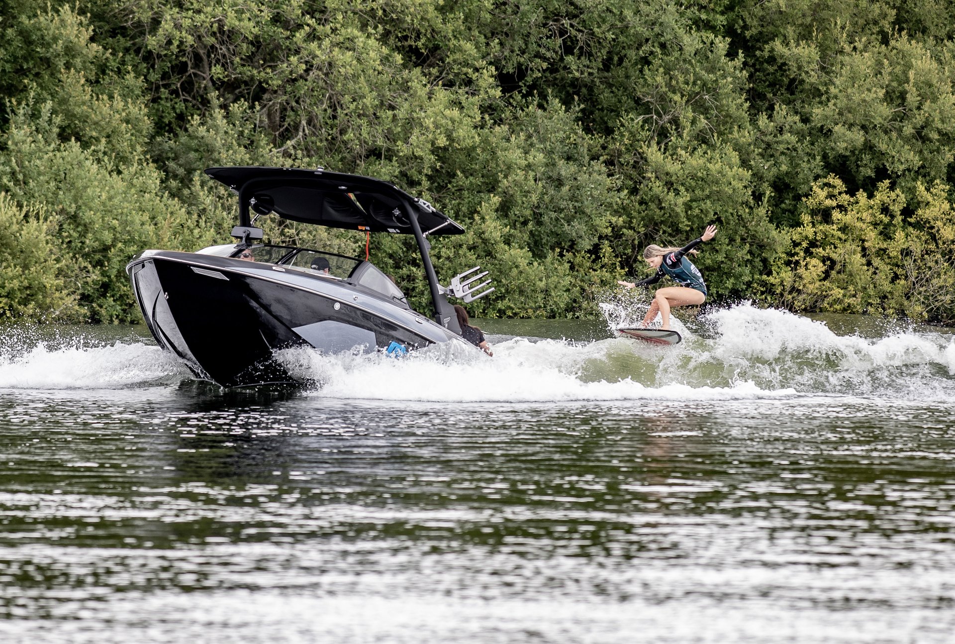 Emilia Whitehouse at the 2022 Malibu Boats UK Wakesurf Nationals